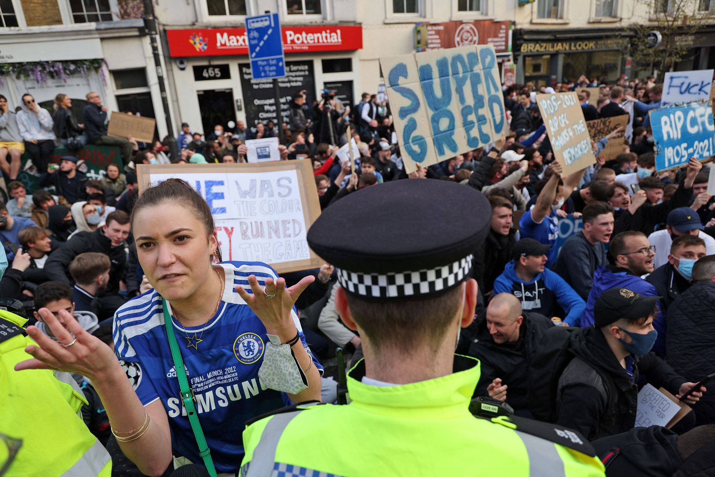 布鲁克林篮网伤情更新集结日克里夫兰骑士备战欧超杯，纳达尔在利物浦比赛中突破纪录看傻球迷的简单介绍